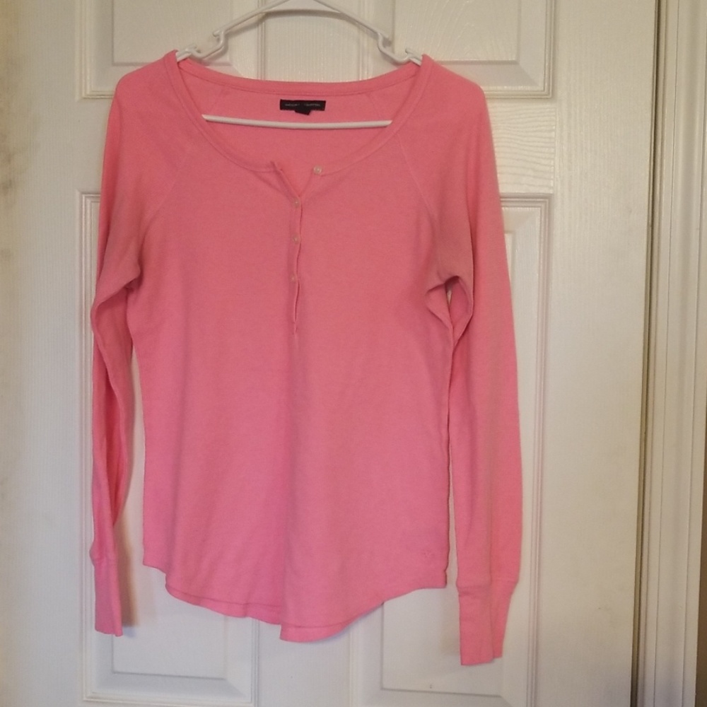 I am selling a pink American eagle Outfitters